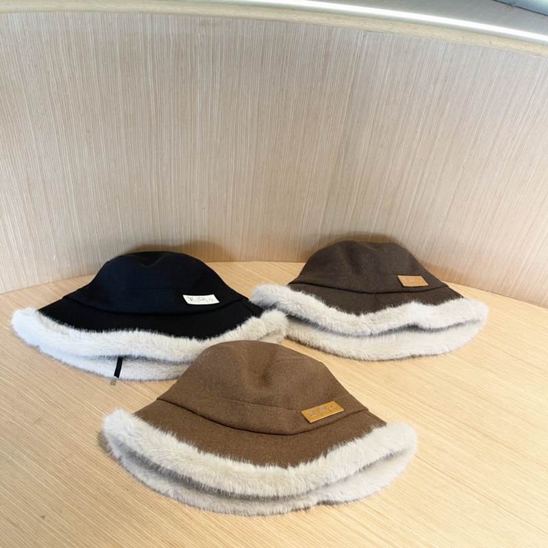 LV hat 010601